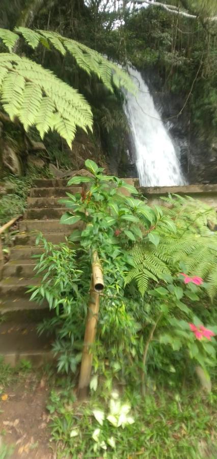 Hidayah Homestay Kelimutu Exterior photo