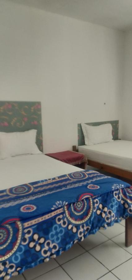 Hidayah Homestay Kelimutu Exterior photo