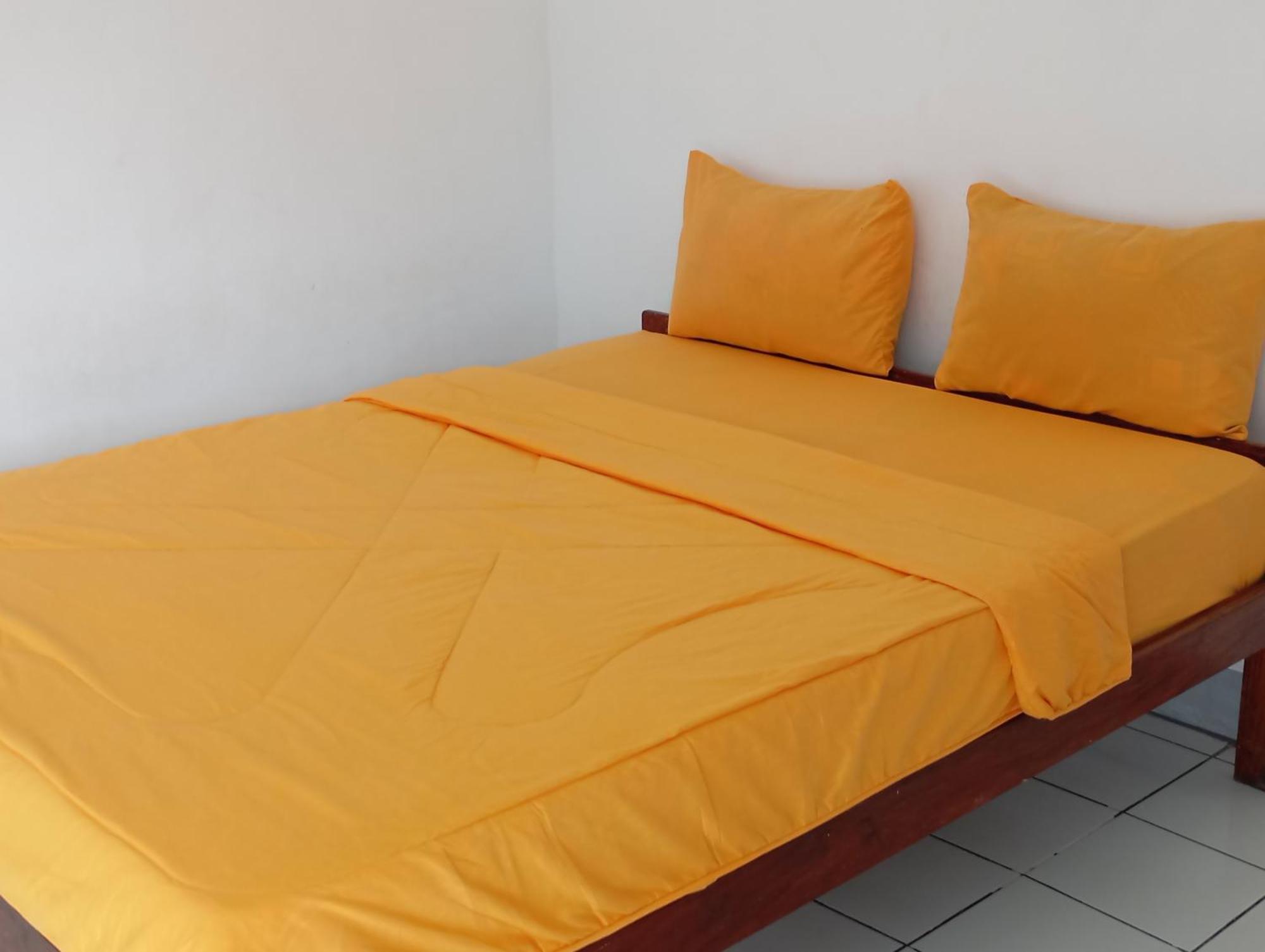 Hidayah Homestay Kelimutu Exterior photo