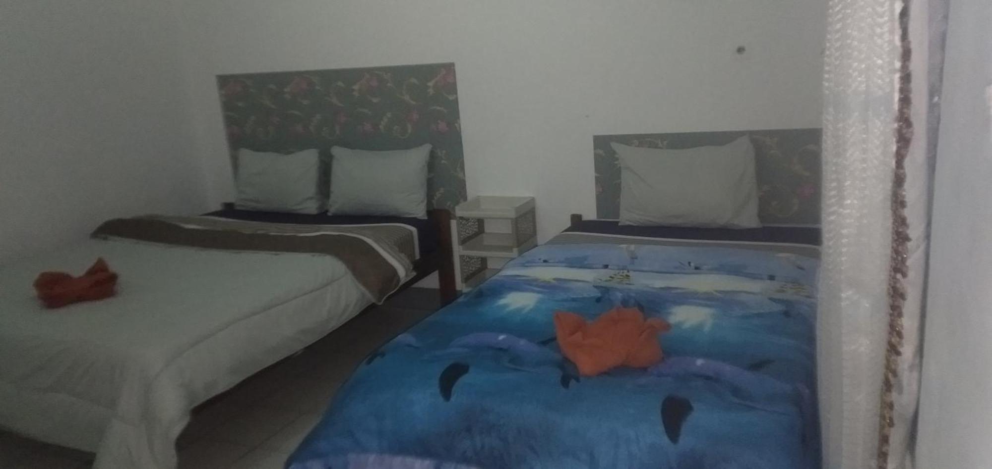Hidayah Homestay Kelimutu Exterior photo